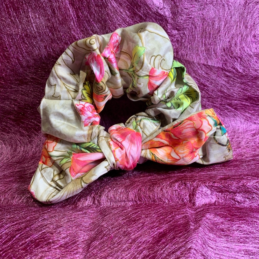 🌸 Johnny Was Floral Print Hair Scrunchie Bow